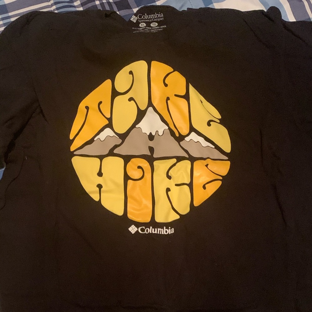 Columbia black T-shirt